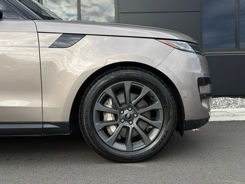 Used 2023 Land Rover Range Rover Sport SE AWD/4WD image 12