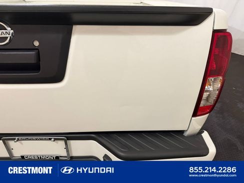 Used 2018 Nissan Frontier S RWD image 14