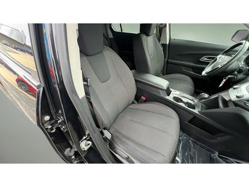 Certified 2017 Chevrolet Equinox LT w/ Convenience Package image 10