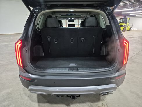 Used 2022 Kia Telluride EX w/ Towing Package FWD image 27