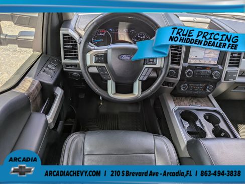 Used 2019 Ford F250 Lariat w/ Lariat Ultimate Package AWD/4WD image 15