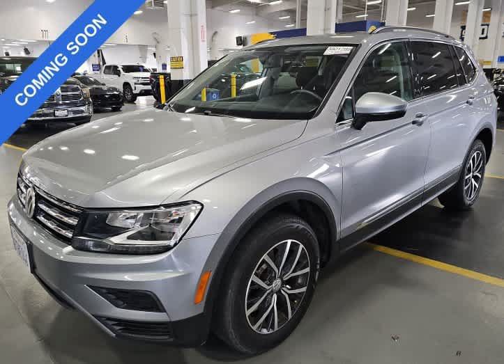 Used 2020 Volkswagen Tiguan SE w/ Panoramic Sunroof Package AWD/4WD image 1