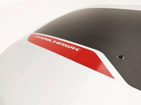 Used 2024 Jeep Compass Trailhawk image 10