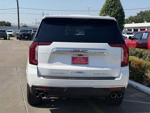 Used 2021 GMC Yukon Denali w/ Denali Premium Package RWD image 6