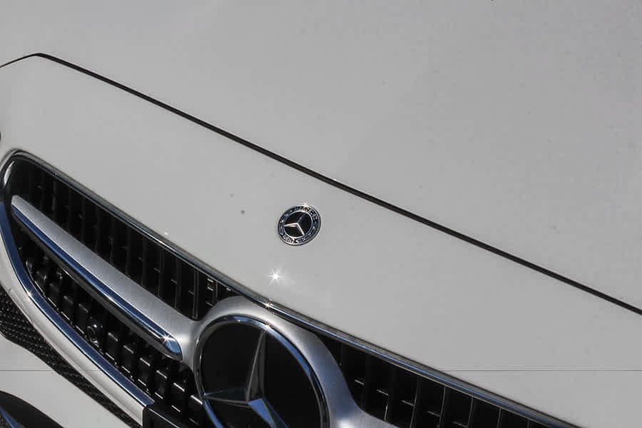 Used 2025 Mercedes-Benz C 300 Sedan image 18