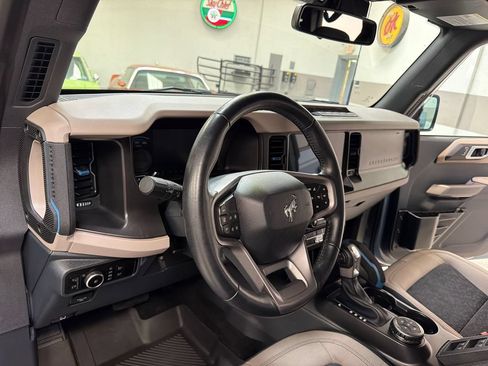 Used 2023 Ford Bronco Wildtrak AWD/4WD image 27