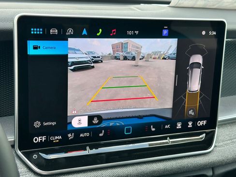 New 2025 Volkswagen Tiguan S FWD image 25