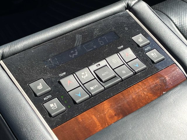 Used 2020 Lexus LX 570 4WD w/ Luxury Package image 20