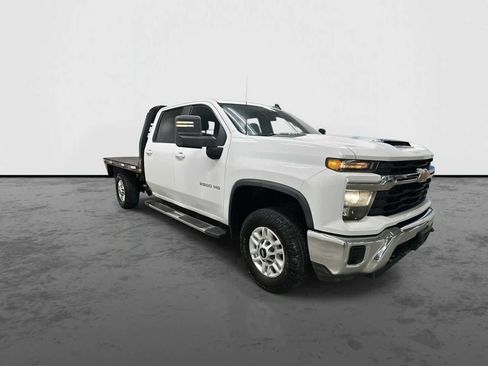 Used 2024 Chevrolet Silverado 2500 LT w/ Snow Plow Prep/Camper Package AWD/4WD image 5