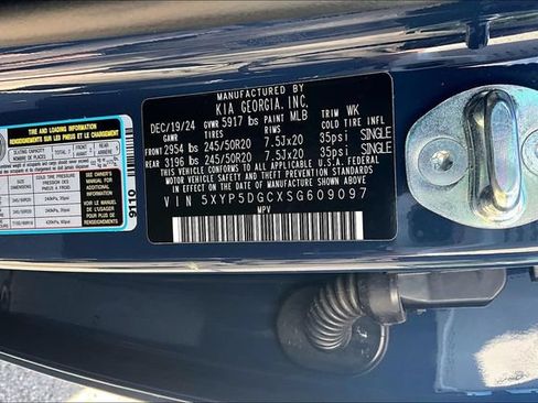 Used 2025 Kia Telluride SX w/ SX Captain's Chair Package AWD/4WD image 36