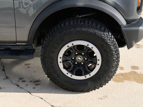 Used 2024 Ford Bronco Outer Banks w/ Sasquatch Package image 12