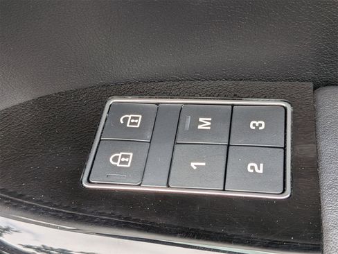 Used 2022 Land Rover Range Rover Sport HSE Silver Edition image 39