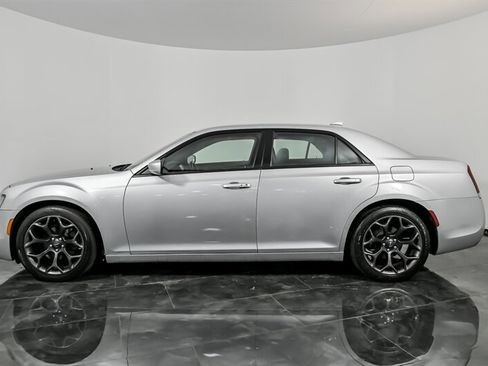 Used 2020 Chrysler 300 S image 7