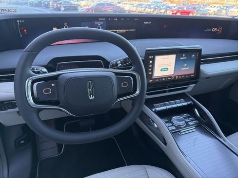 New 2026 Lincoln Nautilus Reserve image 12