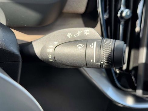 Certified 2026 Volvo XC90 B6 Plus w/ Protection Package Premier image 22