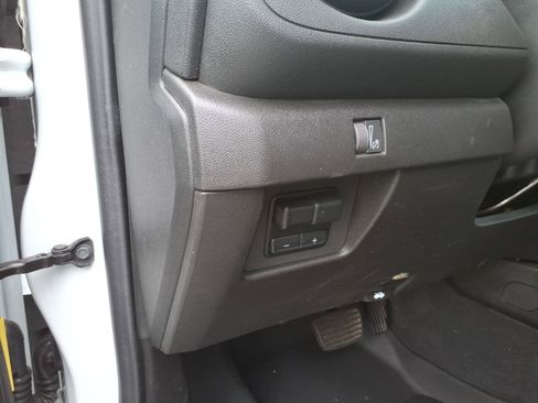 Used 2025 Chevrolet Colorado Trail Boss AWD/4WD image 8