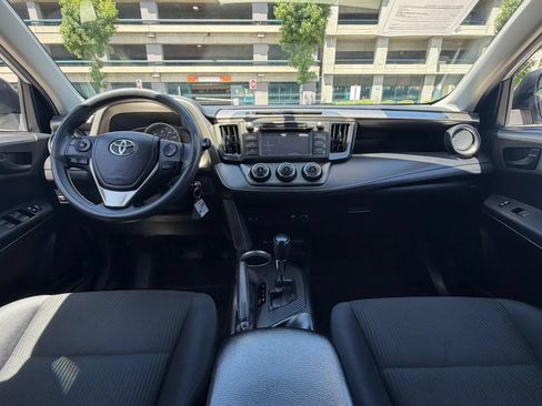 Used 2014 Toyota RAV4 LE AWD/4WD image 22