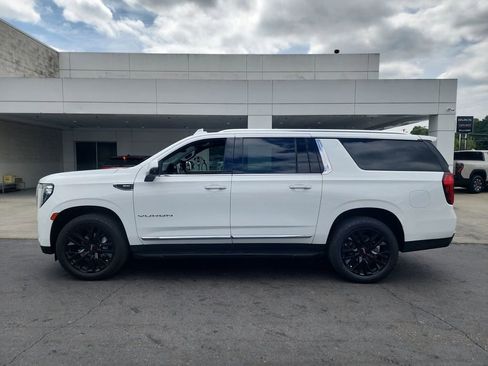 Certified 2022 GMC Yukon XL SLT w/ SLT Premium Package RWD image 5