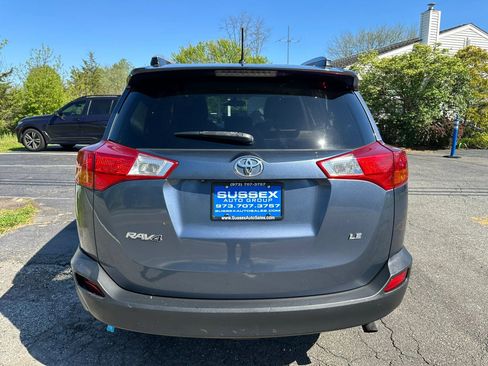 Used 2013 Toyota RAV4 LE FWD image 5