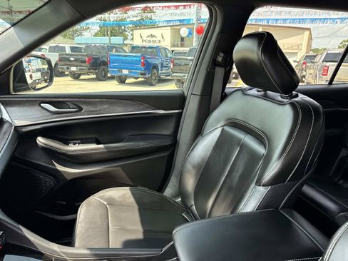 Used 2024 Jeep Grand Cherokee L Limited RWD image 15