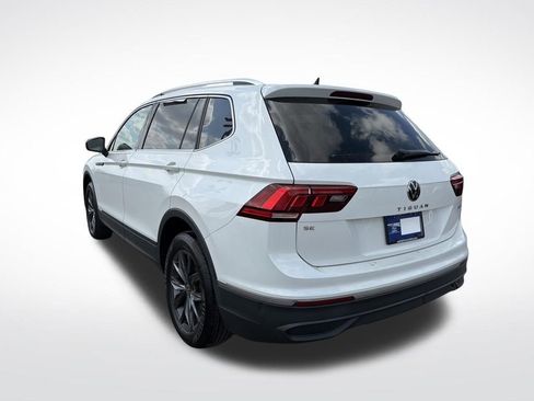Used 2023 Volkswagen Tiguan SE image 4