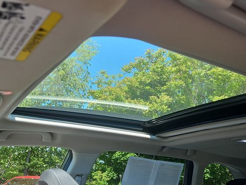 Certified 2023 Subaru Forester Premium AWD/4WD image 15