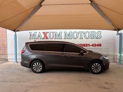 Used 2021 Chrysler Pacifica Touring-L
