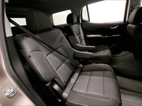 Used 2023 GMC Acadia SLE w/ Driver Convenience Package FWD image 25