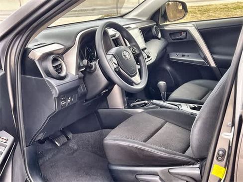 Used 2018 Toyota RAV4 LE image 3