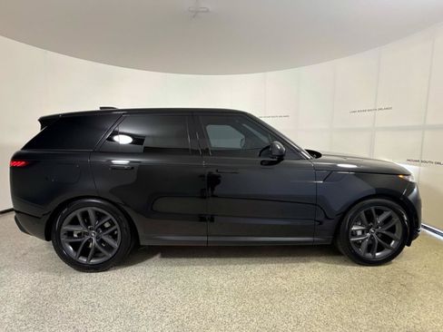 Used 2023 Land Rover Range Rover Sport SE AWD/4WD image 6