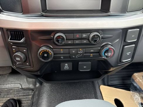 New 2026 Ford F250 XL w/ XL Off-Road Package AWD/4WD image 25
