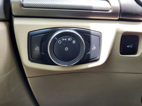 Used 2016 Ford Fusion SE FWD image 22