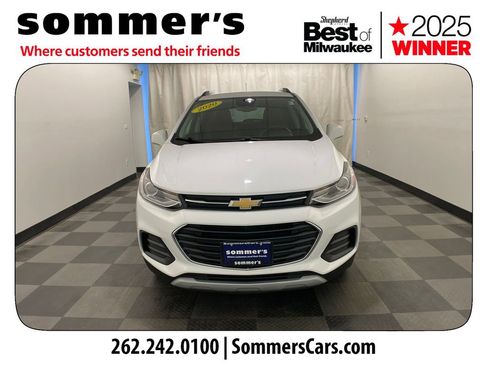 Used 2020 Chevrolet Trax LT w/ LT Convenience Package AWD/4WD image 8
