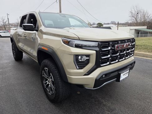 Used 2024 GMC Canyon AT4 w/ AT4 Premium Package image 3