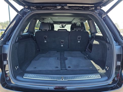 Used 2022 Jeep Grand Cherokee Overland w/ Luxury Tech Group IV image 12