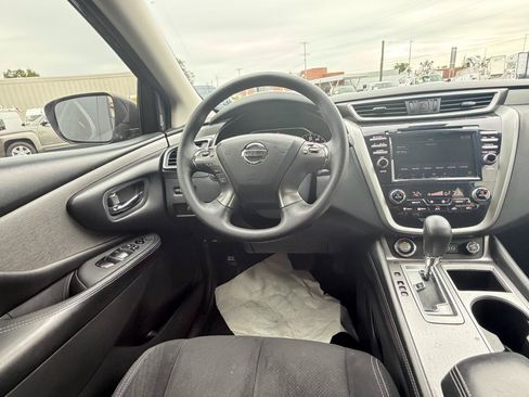 Used 2021 Nissan Murano S FWD image 18