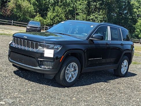 New 2025 Jeep Grand Cherokee Laredo X w/ Luxury Tech Group I image 5