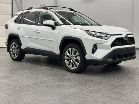 Used 2023 Toyota RAV4 XLE Premium image 1