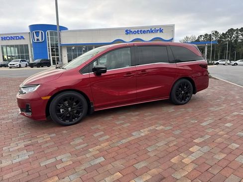 Certified 2026 Honda Odyssey Sport-L image 4