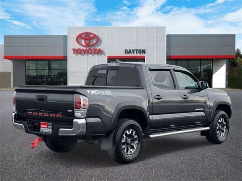 Certified 2022 Toyota Tacoma TRD Off-Road image 5