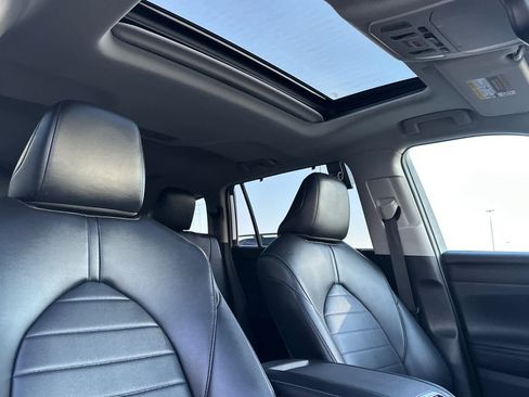 Used 2022 Toyota Highlander XLE image 18