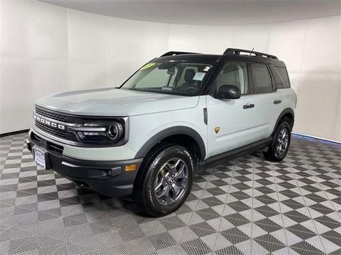 Used 2023 Ford Bronco Sport Badlands image 4