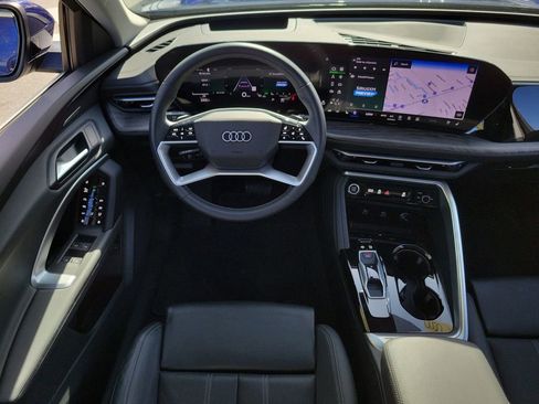 Certified 2025 Audi Q5 2.0T Premium Plus w/ Premium Plus image 23