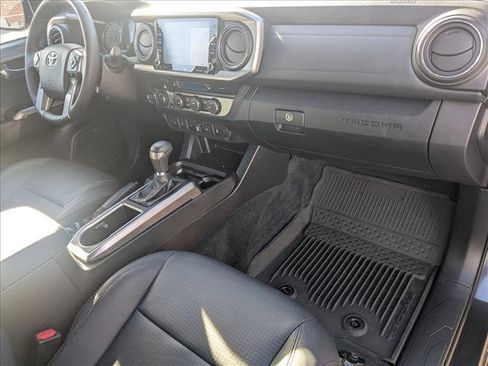 Used 2022 Toyota Tacoma Limited image 21