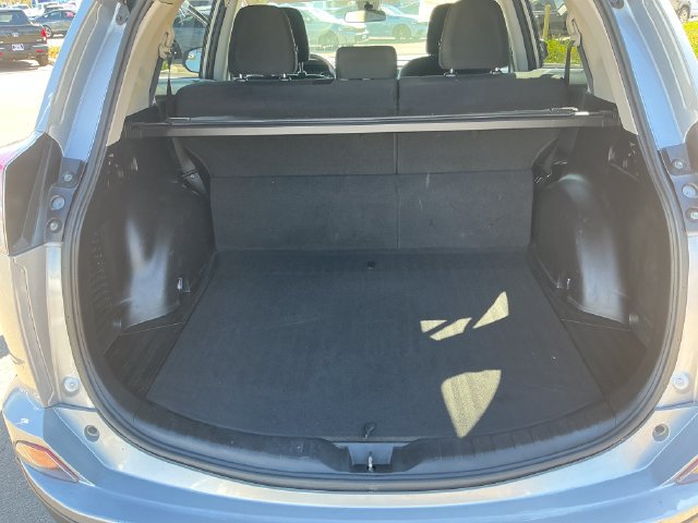 Used 2017 Toyota RAV4 LE w/ All Weather Liner Package AWD/4WD image 23