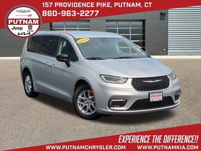Certified 2024 Chrysler Pacifica Touring-L