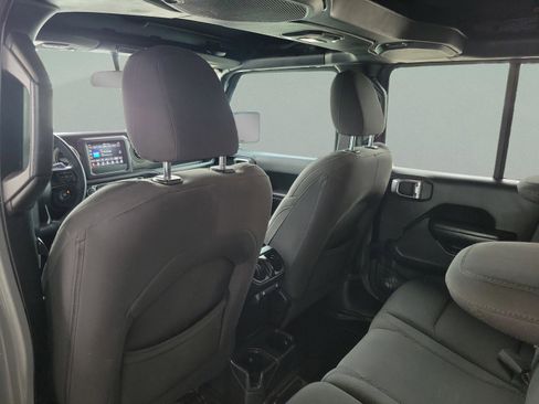 Used 2018 Jeep Wrangler Unlimited Sport S image 14