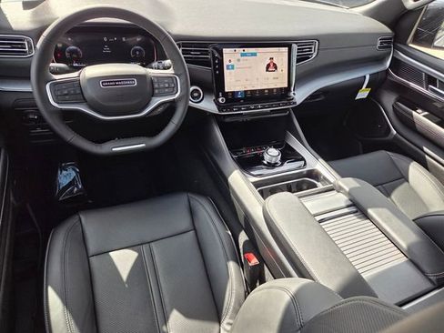 New 2026 Jeep Grand Wagoneer 2WD image 9