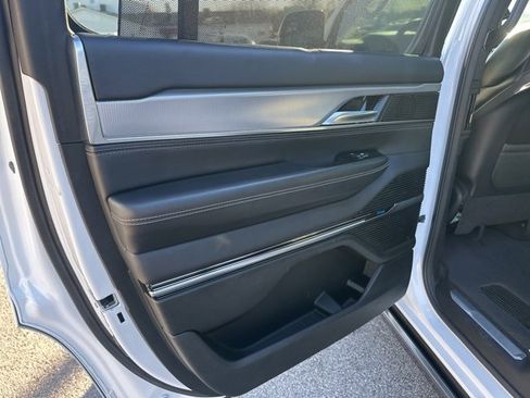 Used 2022 Jeep Grand Wagoneer Series I image 26