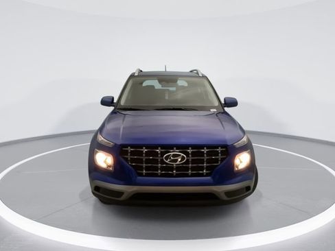 Certified 2026 Hyundai Venue SEL FWD image 9
